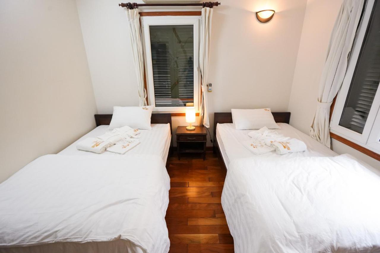 Musketeers Guest House Hanoi Exterior photo