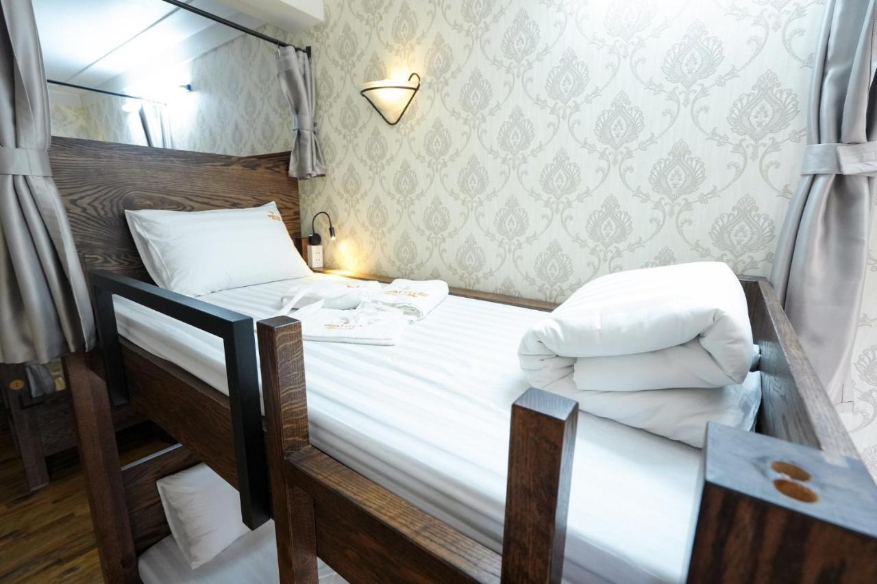 Musketeers Guest House Hanoi Exterior photo